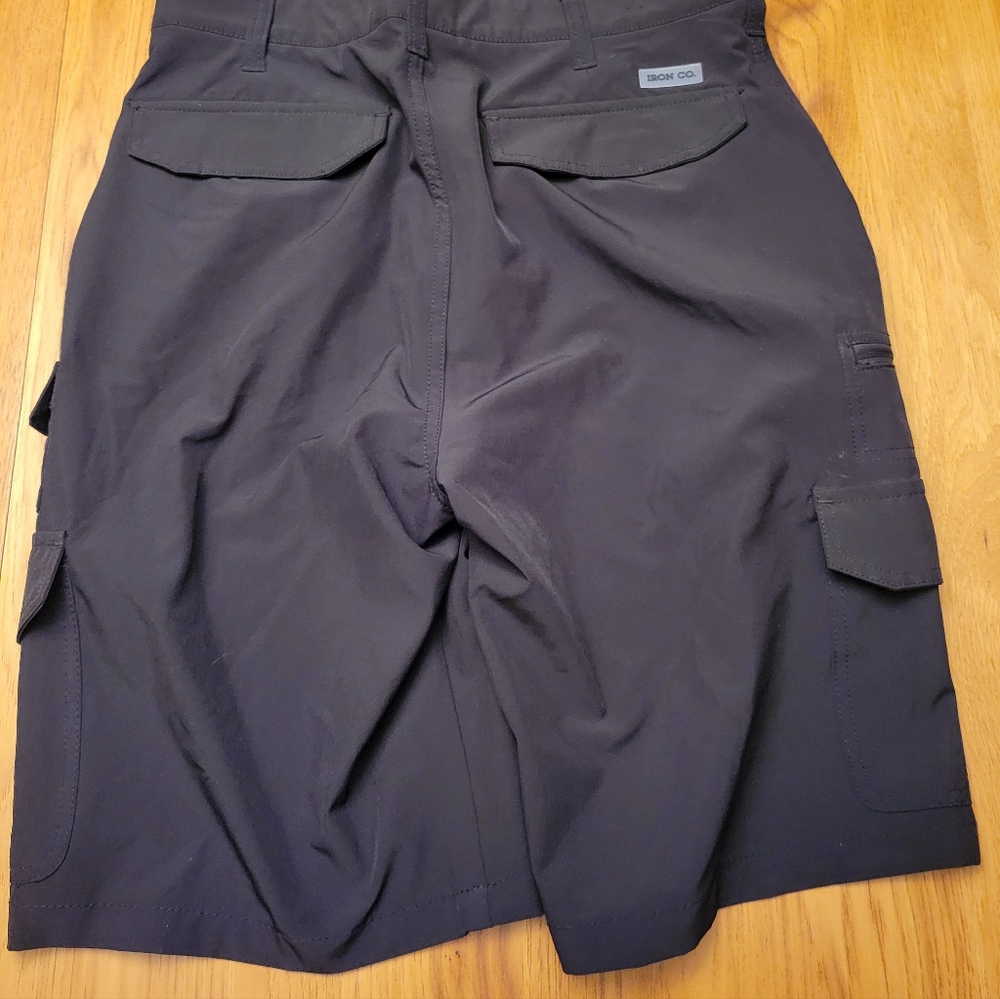 Men's Iron Co. Black Cargo Golf Shorts - Picture 4 of 6